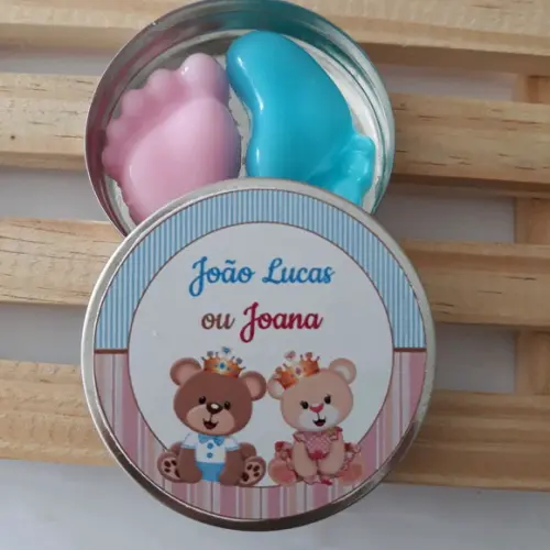 Lembrancinha Chá Revelação, Sabonete de Pezinho, Latinha