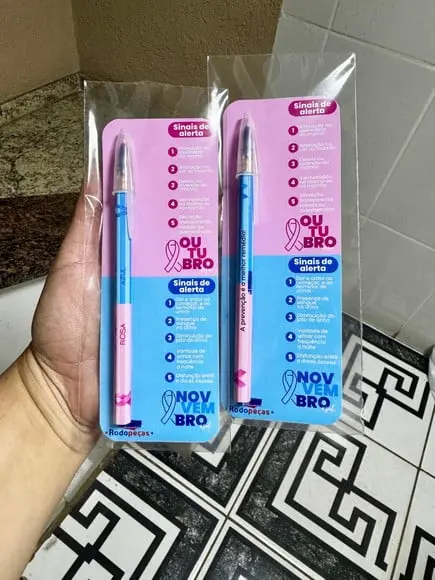Caneta Personalizada com Card Outubro Rosa e Novembro Azul