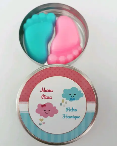 Latinha com Pezinhos, Chá Revelação