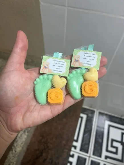 Sabonete de Pezinho com Inicial e Coração, Lembrancinha