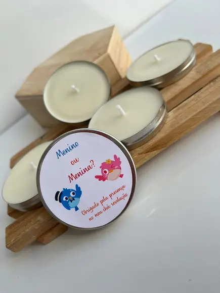 Latinha com Vela Aromática Chá Revelação, Lembrancinha