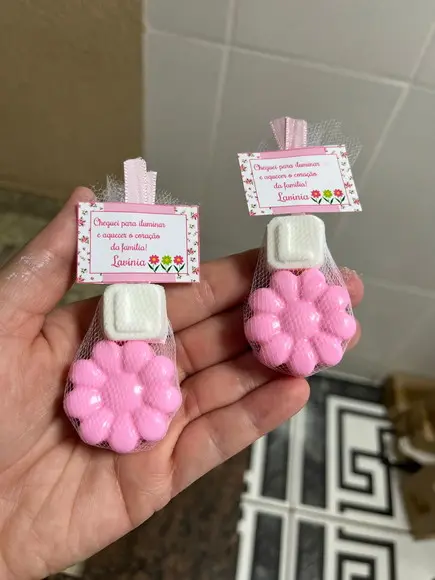 Sabonete Flor e Inicial Lembrancinha de Chá de Bebê
