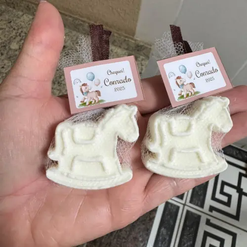 Sabonete Cavalinho de Pau Lembrancinha de Nascimento