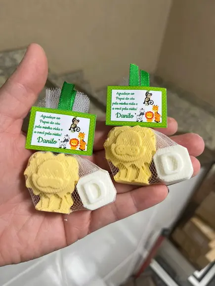 Sabonete Leãozinho, Lembrancinha Safari com Inicial, Leão