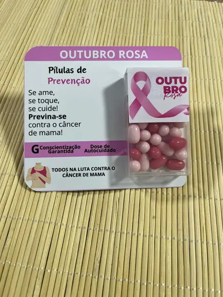 Card Outubro Rosa com Pastilha Comestível