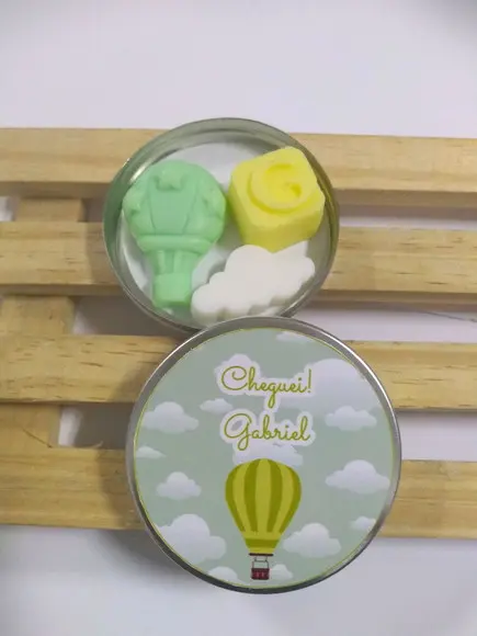 Latinha com Sabonete de Balão, Nuvem, Letra Inicial, Chá