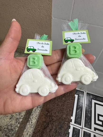 Sabonete Carrinho e Inicial Lembrancinha de Nascimento Chá