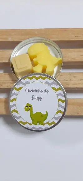 Latinha Com Sabonete De Dinossauro E Inicial, Aniversário