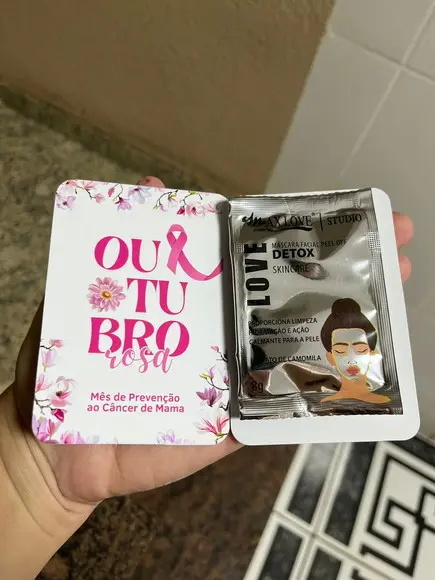 Brinde Outubro Rosa, Card com Skincare, Máscara