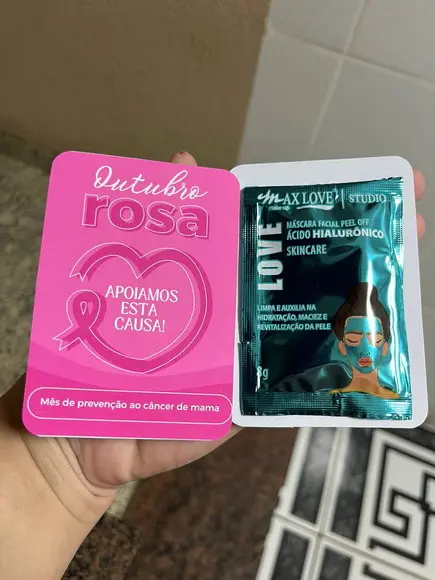 Brinde Outubro Rosa, Card com Skincare, Máscara