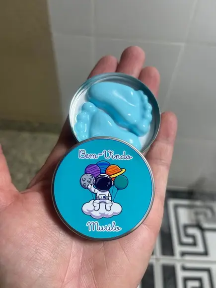 Latinha com Pezinho de Sabonete Sabonete Pezinho