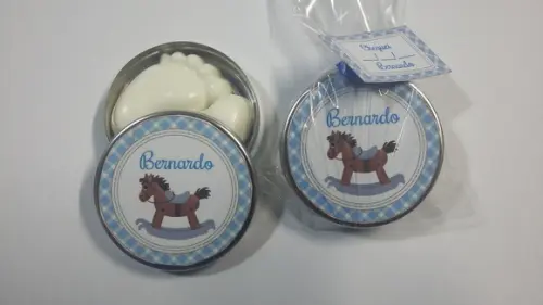 Lembrancinha de Nascimento, Latinha com Pezinhos