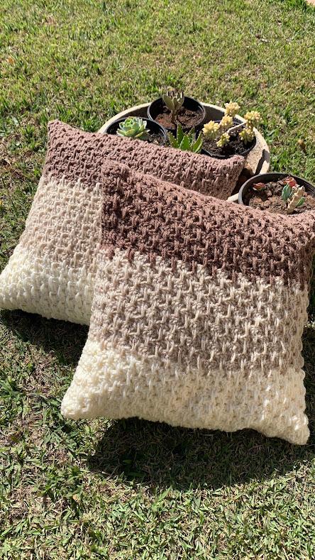 Capa de Almofada de crochê 40 X 40 cm mod.  DEGRADÊ
