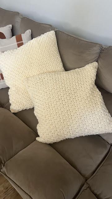 Capa de Almofada de crochê 40 X 40 cm mod.  LISA OFF WHITE - Có