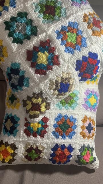 Capa de Almofada de crochê 40 X 40 cm mod. HIPPIE BRANCO - Cópi
