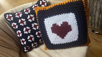 Capa de Almofada de crochê 40 X 40 cm mod.  Coração - Cópia