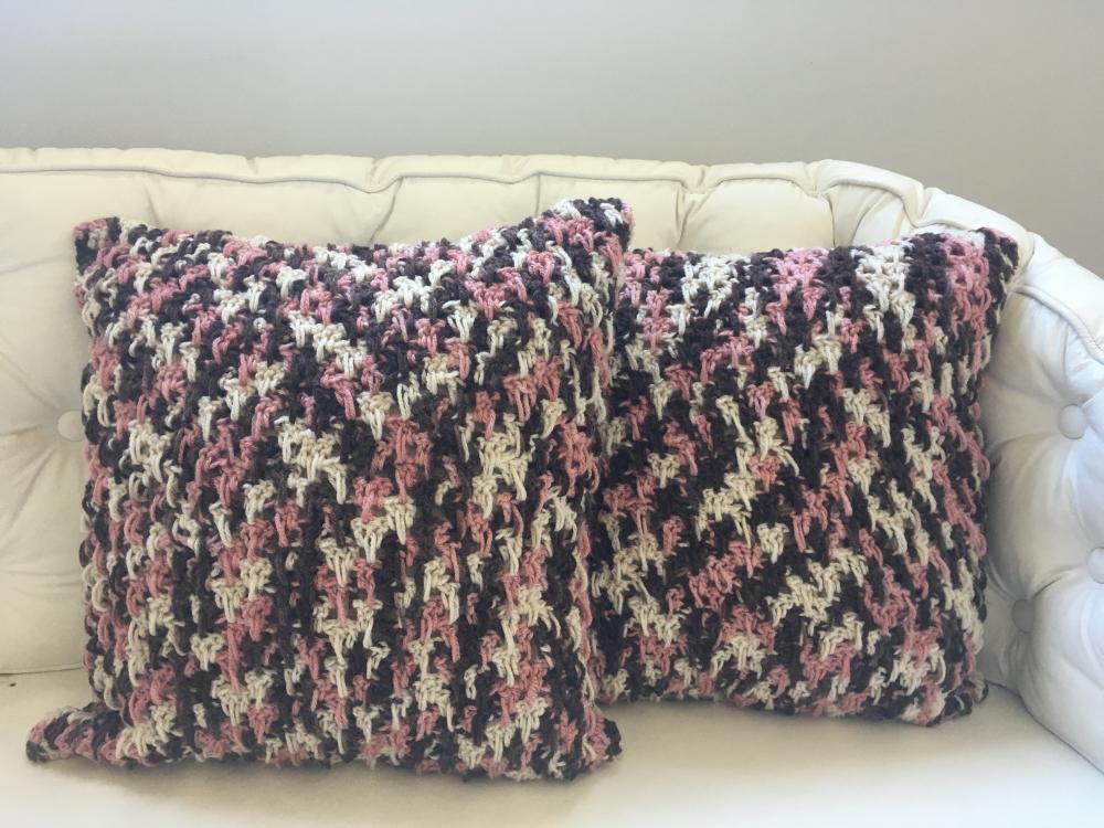 Capa de Almofada de crochê 40 X 40 cm mod.  Mescla - Cópia