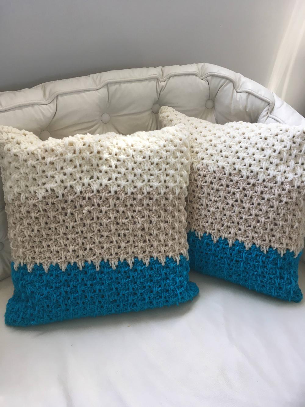 Capa de Almofada de crochê 40 X 40 cm mod.  DEGRADÊ azul- Cópi
