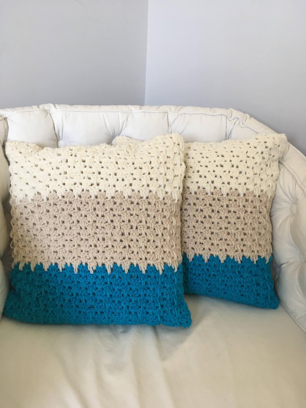 Capa de Almofada de crochê 40 X 40 cm mod.  DEGRADÊ azul- Cópi