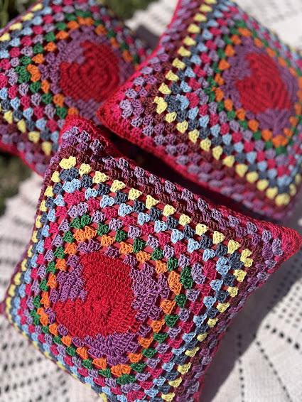 Capa de Almofada de crochê 40 X 40 cm mod. granny square