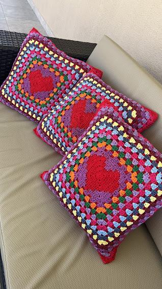 Capa de Almofada de crochê 40 X 40 cm mod. granny square