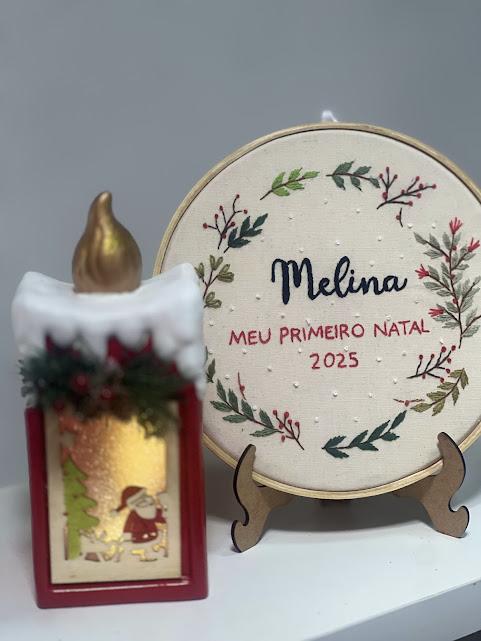 Porta de Maternidade - bordado à mão