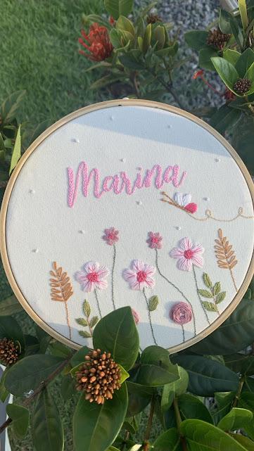 Porta de Maternidade - bordado à mão