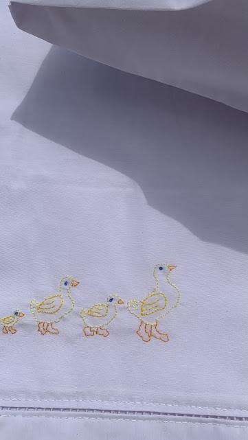 Jogo de lençol de berço - 3 peças  BRANCO - tema: patinhos