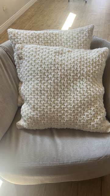 Capa de Almofada de crochê 50 X 50 cm mod.  LISA off white