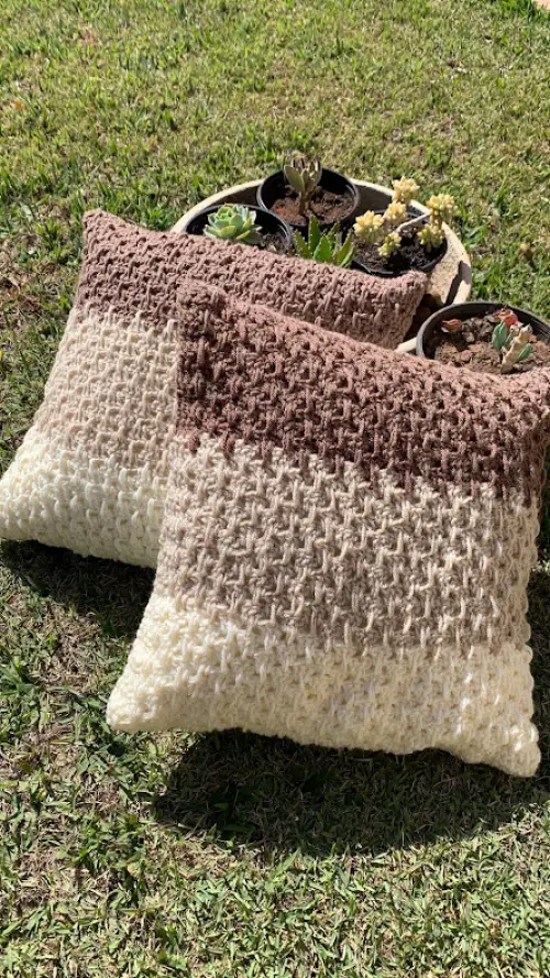 Capa de Almofada de crochê 40 X 40 cm mod.  DEGRADÊ