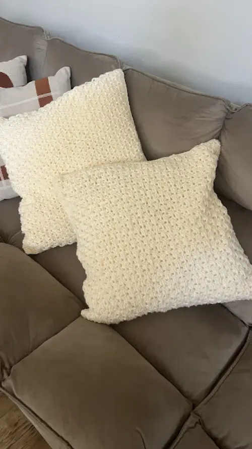 Capa de Almofada de crochê 40 X 40 cm mod.  LISA OFF WHITE - Cópia
