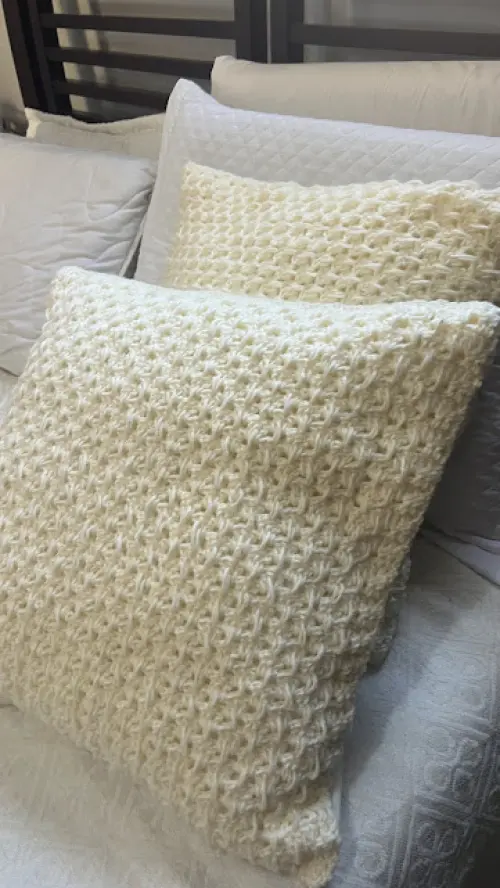 Capa de Almofada de crochê 40 X 40 cm mod.  LISA OFF WHITE - Có