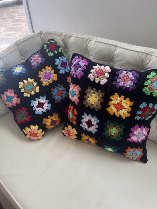 Capa de Almofada de crochê 40 X 40 cm mod.  HIPPIE - Cópia