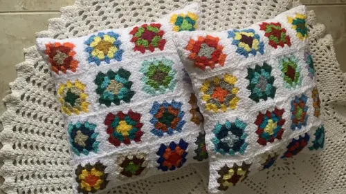 Capa de Almofada de crochê 40 X 40 cm mod. HIPPIE BRANCO - Cópi