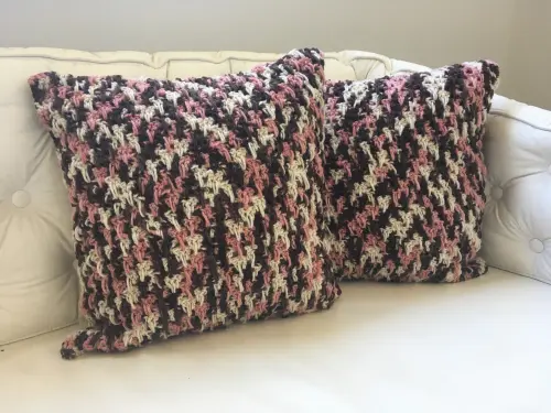 Capa de Almofada de crochê 40 X 40 cm mod.  Mescla - Cópia