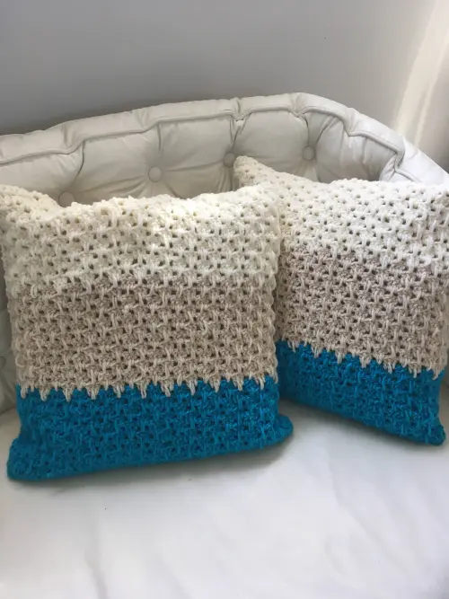 Capa de Almofada de crochê 40 X 40 cm mod.  DEGRADÊ azul- Cópia