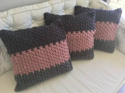 Capa de Almofada de crochê 40 X 40 cm mod.  DEGRADÊ rosa - Cóp
