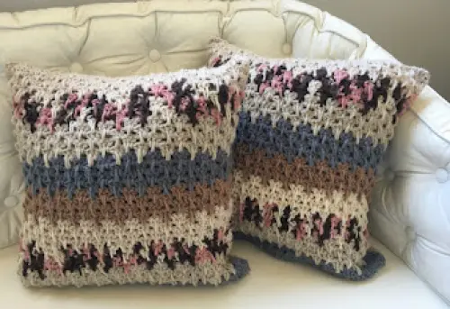 Capa de Almofada de crochê 40 X 40 cm mod.  5 faixas - Cópia