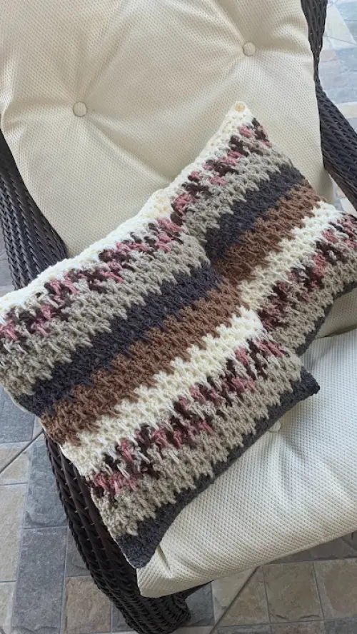 Capa de Almofada de crochê 40 X 40 cm mod.  5 faixas - Cópia