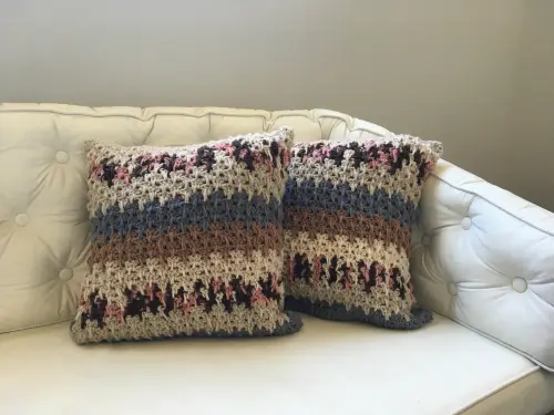 Capa de Almofada de crochê 40 X 40 cm mod.  5 faixas - Cópia