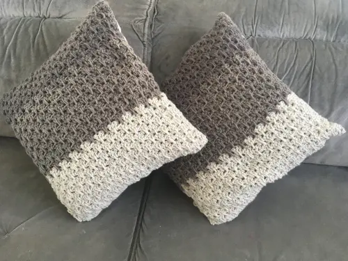 Capa de Almofada de crochê 40 X 40 cm mod.  DEGRADÊ cinza