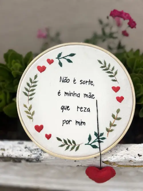 Bordado em Bastidor - Católicos - Minha mãe reza por mim