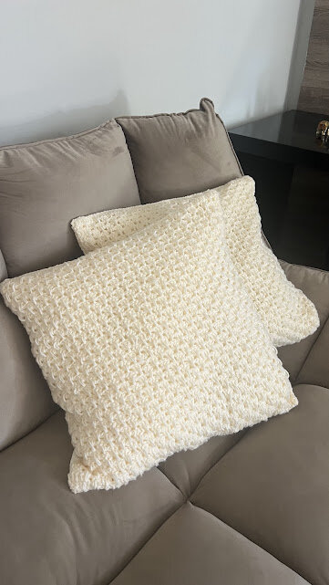 Capa de Almofada de crochê 50 X 50 cm mod.  LISA off white