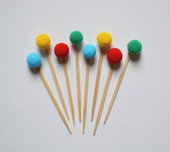 Topper de Doce Pompom Personalizado para Festa Infantil