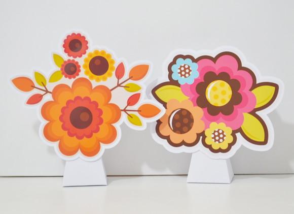 Totem de Mesa Flores c/ Caixa Cone