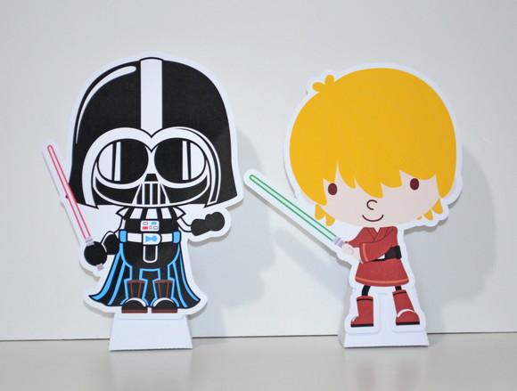 Totem de Mesa com Caixa Pirâmide Star Wars