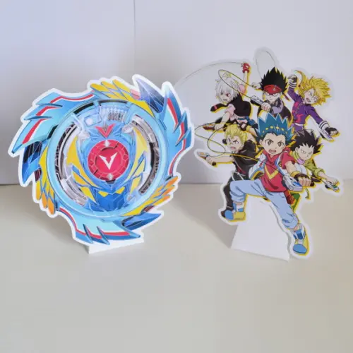 Totem de Mesa Beyblade c/ Caixa Pirâmide