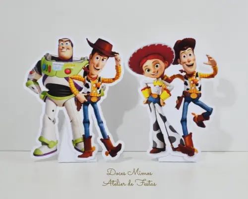 Totem de Mesa Toy Story c/ Caixa Pirâmide
