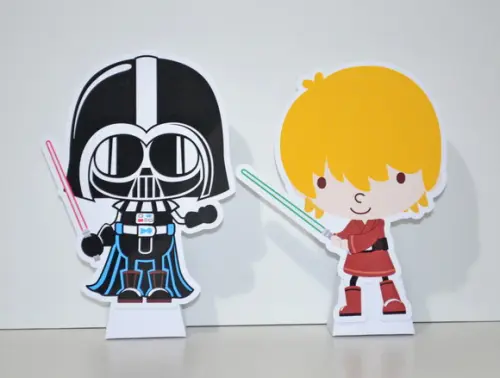 Totem de Mesa com Caixa Pirâmide Star Wars
