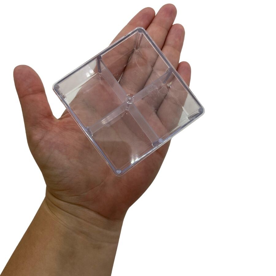 Caixa Acrilica Transparente Quadrada com Divisórias - 7x7cm